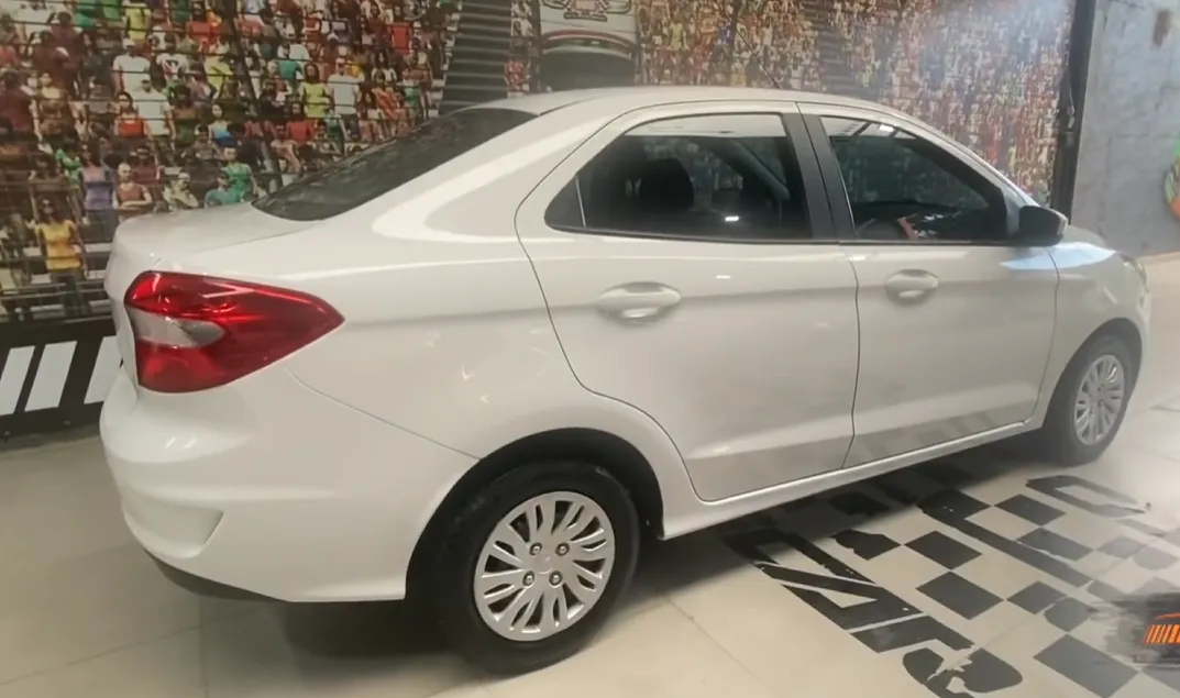 Ford Ka Polêmico - depois
