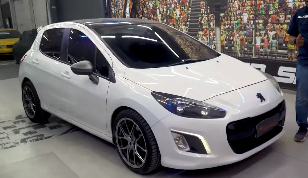 Peugeot 308 Transformado - antes